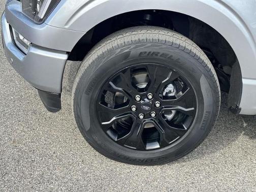 ICONIC SILVER METALLIC 2023 Ford F-150 XLT