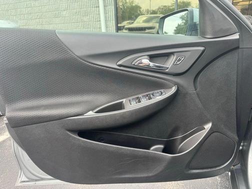 Sterling Gray Metallic 2025 Chevrolet Malibu FWD 1LT