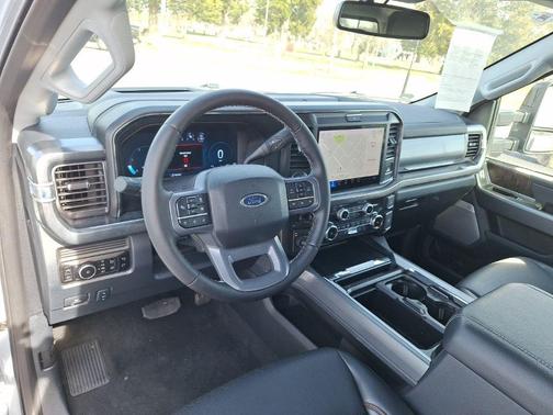 2025 Ford F-450 Lariat