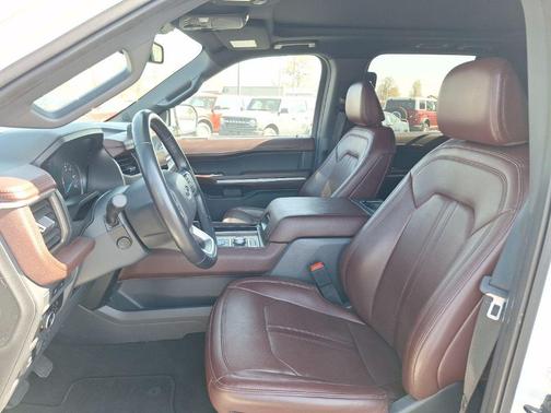 Oxford White 2024 Ford Expedition Limited