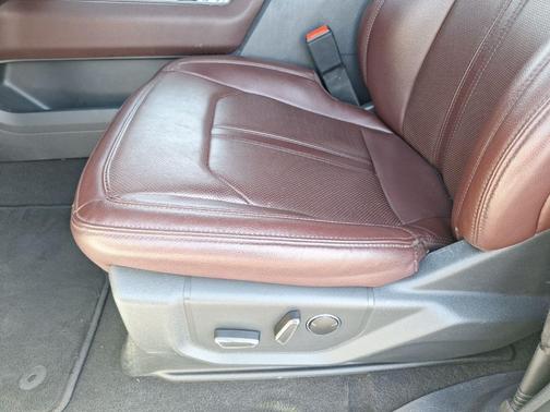 Oxford White 2024 Ford Expedition Limited