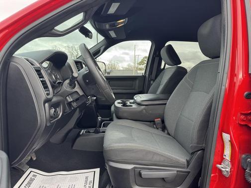 2021 RAM 2500 Tradesman Crew Cab 4x4 6'4' Box