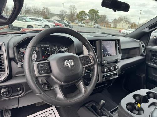 2021 RAM 2500 Tradesman Crew Cab 4x4 6'4' Box