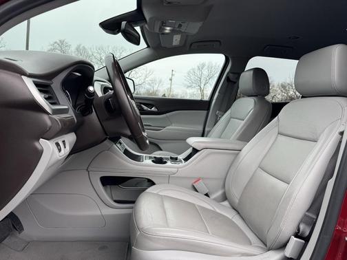 2023 GMC Acadia FWD SLT