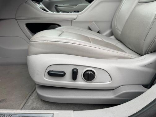 2023 GMC Acadia FWD SLT