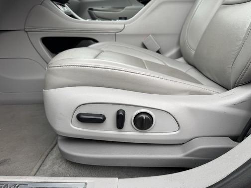 2023 GMC Acadia FWD SLT