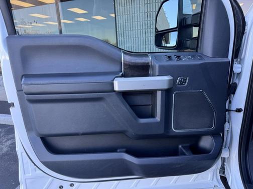 2022 Ford F-350 Lariat