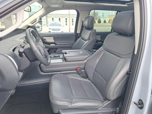 2025 Ford Expedition Max Active 4x4