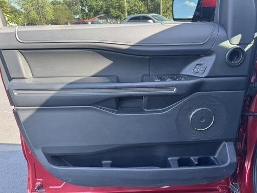 2022 Ford Expedition Max XLT