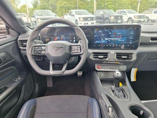 2025 Ford Mustang Dark Horse Fastback