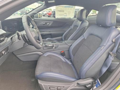 2025 Ford Mustang Dark Horse Fastback