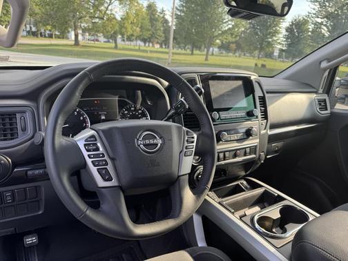 2024 Nissan Titan XD SV