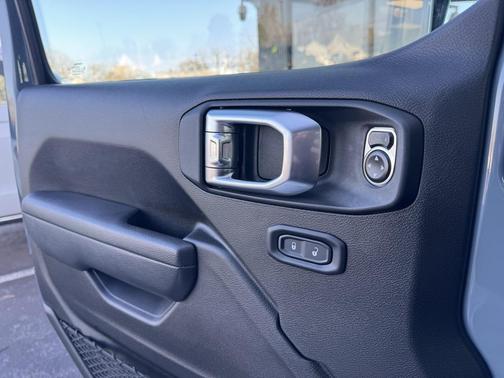 2024 Jeep Gladiator Sport S