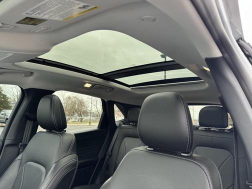 2025 Ford Escape Platinum