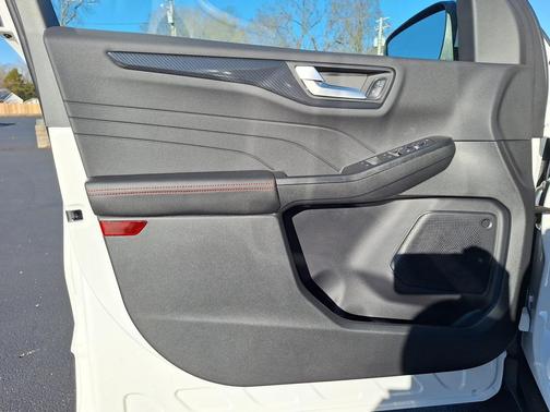 2026 Ford Escape ST-Line Select