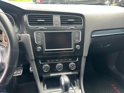 Night Blue 2016 Volkswagen Golf GTI 2.0T SE 4-Door