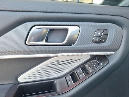 Black Metallic 2026 Ford Explorer ST