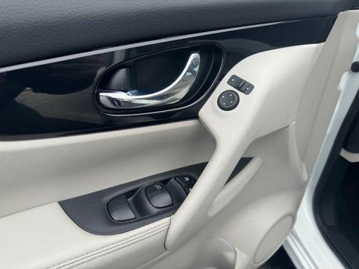 2021 Nissan Rogue Sport SV