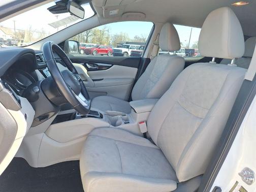 2021 Nissan Rogue Sport SV