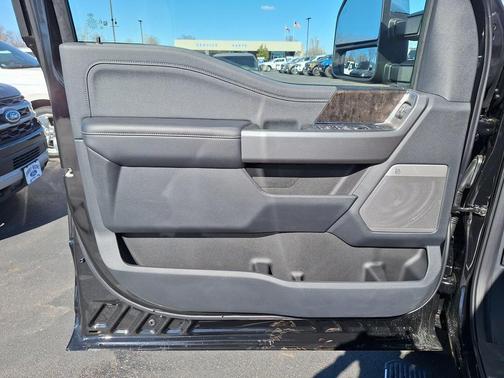 2025 Ford F-350 Lariat