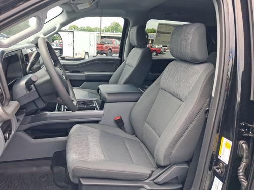 Agate Black Metallic 2026 Ford F-350 XLT