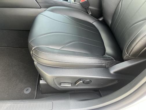 2025 Ford Escape PHEV SE