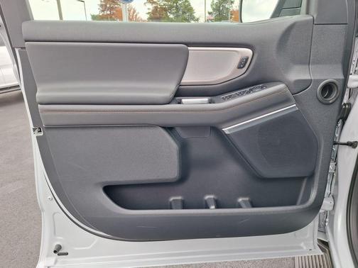 2025 Ford Expedition Max Active 4x4