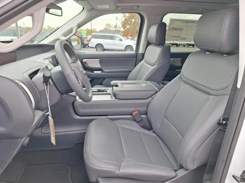 2025 Ford Expedition Max Active 4x4