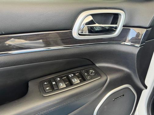 Bright White Clearcoat 2016 Jeep Grand Cherokee High Altitude
