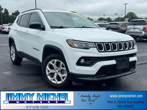 Bright White Clearcoat 2024 Jeep Compass Latitude