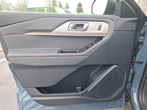 2026 Ford Explorer Active (200A)