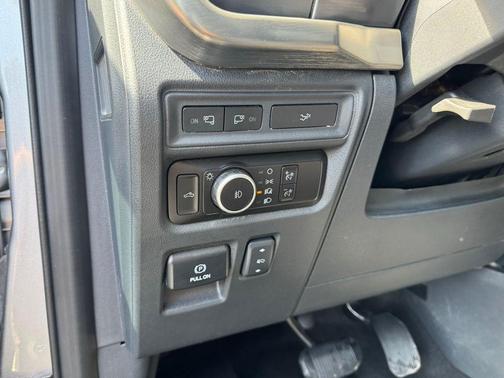 Iconic Silver Metallic 2023 Ford F-150 Lariat