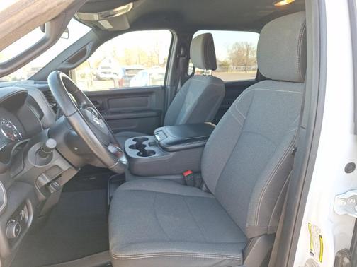 2024 RAM 3500 Tradesman Crew Cab 4x4 8' Box