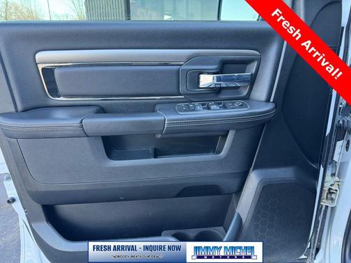 2018 RAM 1500 Night Crew Cab 4x4 5'7' Box