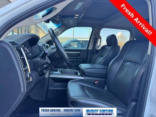 2018 RAM 1500 Night Crew Cab 4x4 5'7' Box