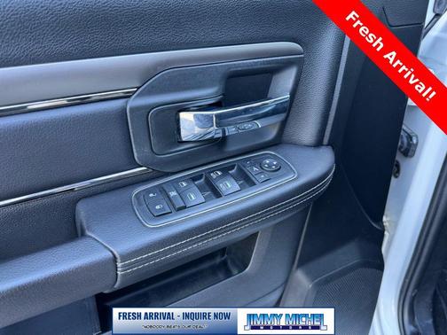 2018 RAM 1500 Night Crew Cab 4x4 5'7' Box