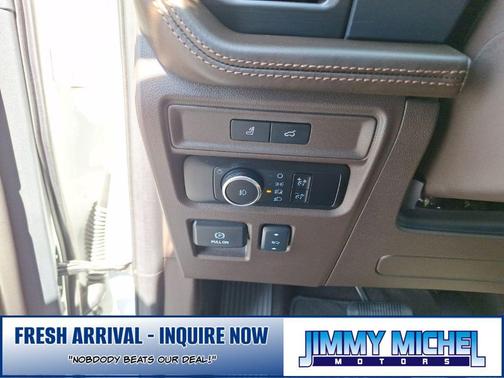 Star White Metallic Tri-Coat 2023 Ford Expedition Max King Ranch