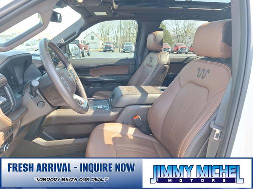 Star White Metallic Tri-Coat 2023 Ford Expedition Max King Ranch
