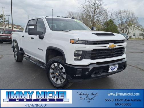 Summit White 2024 Chevrolet Silverado 2500 Custom