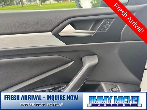 Pure White 2025 Volkswagen Jetta 1.5T S