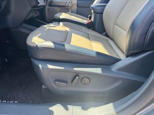 Carbonized Gray Metallic 2026 Ford Maverick Lariat