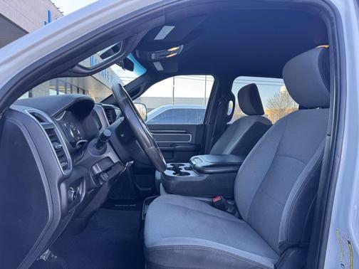 2021 RAM 3500 Big Horn Crew Cab 4x4 6'4' Box