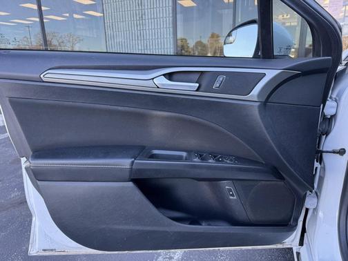 2018 Ford Fusion Hybrid SE