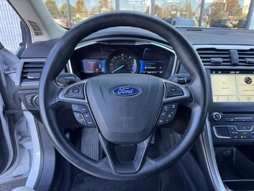 2018 Ford Fusion Hybrid SE