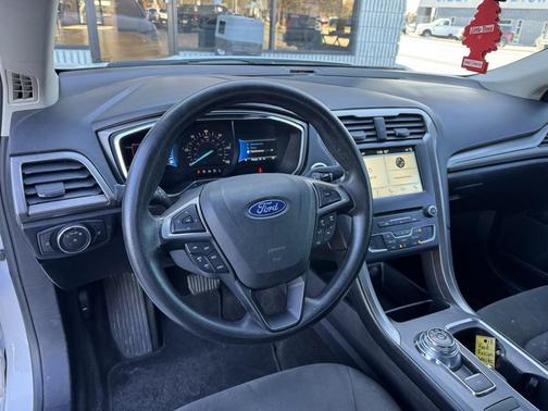 2018 Ford Fusion Hybrid SE