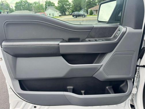 Oxford White 2025 Ford F-150 XLT