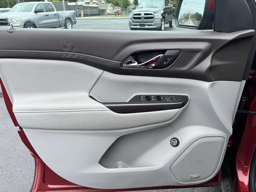 2023 GMC Acadia FWD SLT