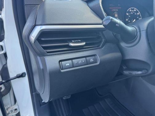 Glacier White 2022 Nissan Altima S FWD