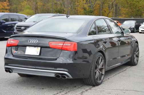 2013 Audi S6 4.0T Prestige