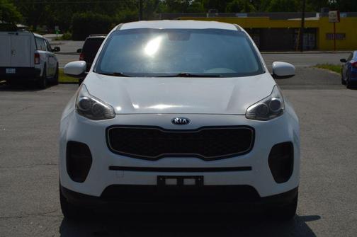 Clear White 2019 Kia Sportage LX